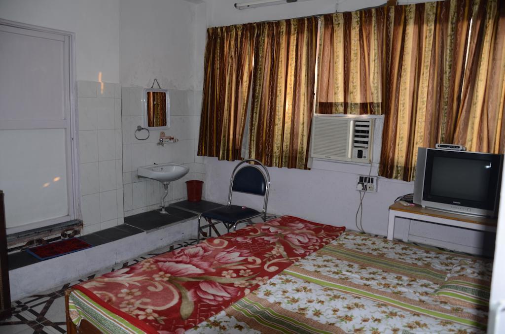 Kim Lawn Guest House Calcutta  Esterno foto
