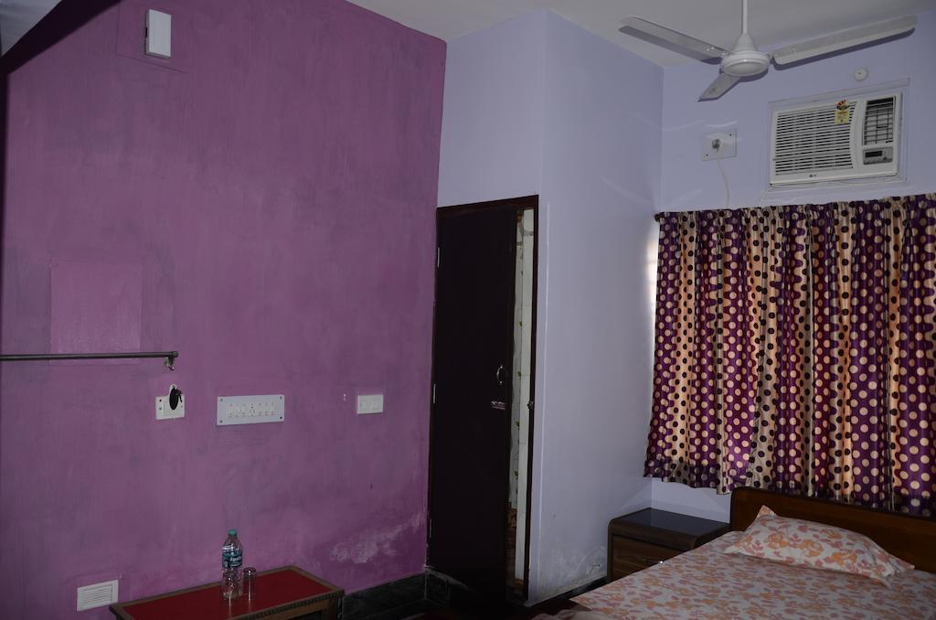 Kim Lawn Guest House Calcutta  Esterno foto