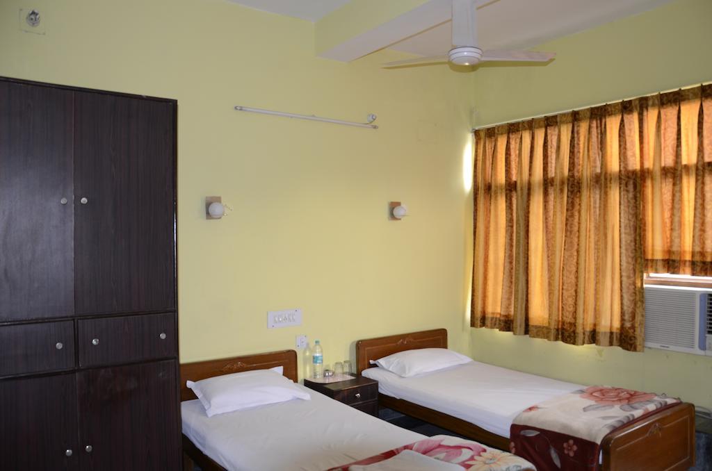 Kim Lawn Guest House Calcutta  Esterno foto